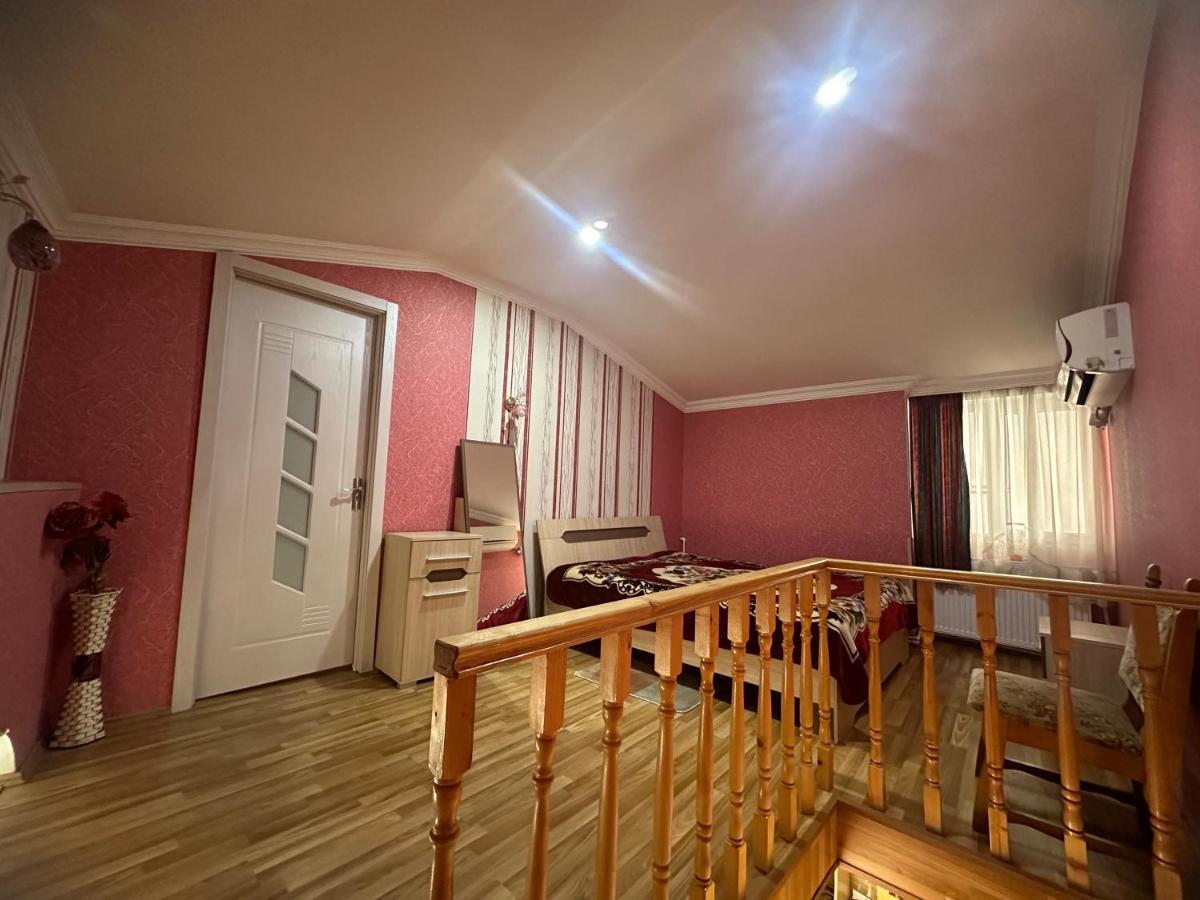 Giorgi Apartment Tbilisi Exterior photo
