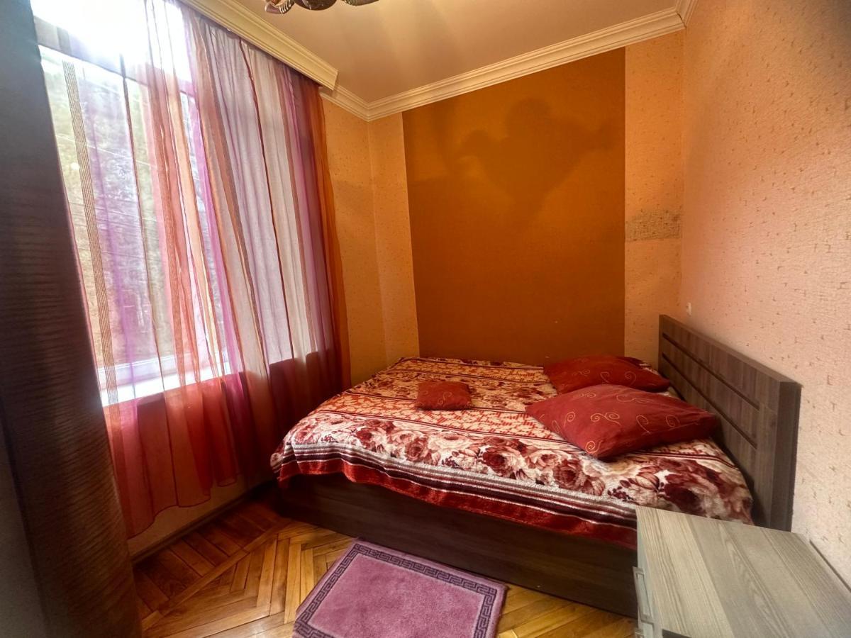 Giorgi Apartment Tbilisi Exterior photo