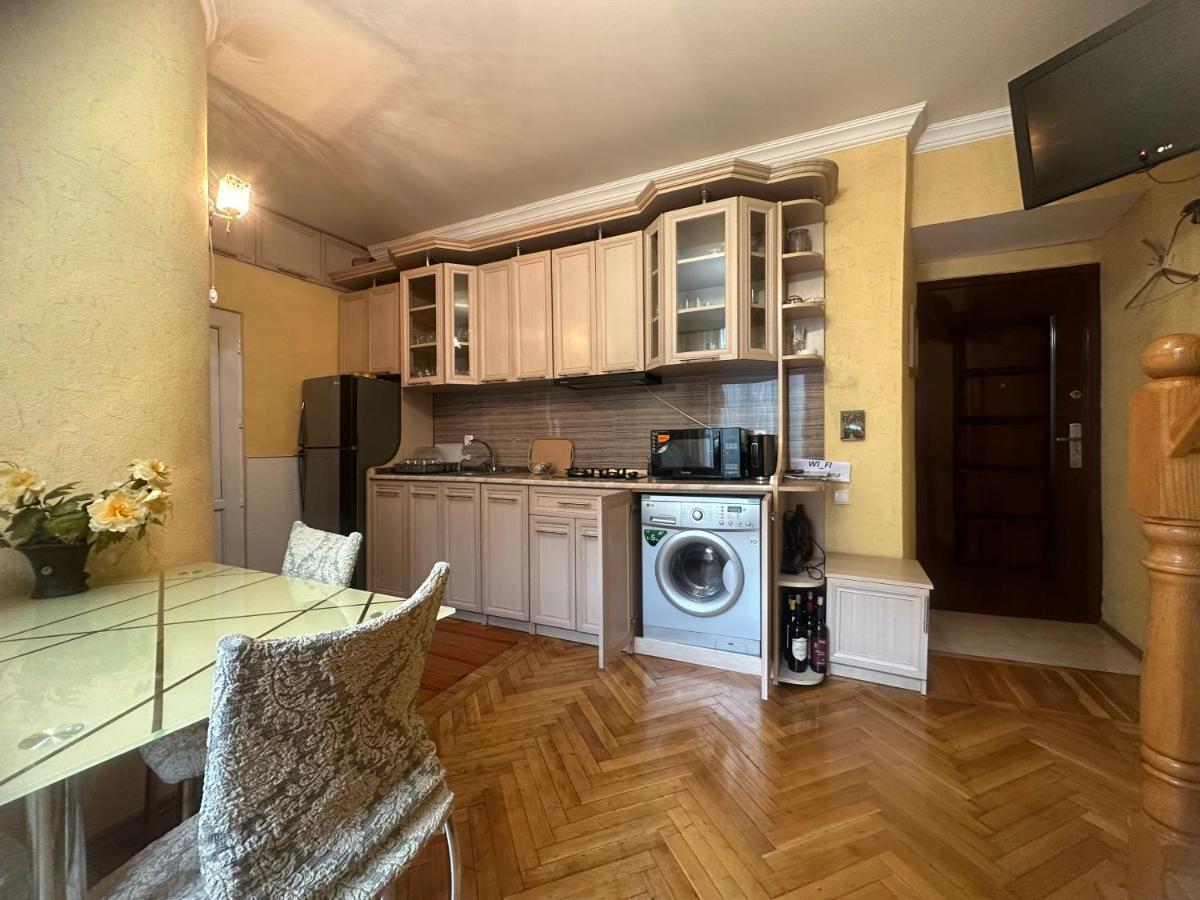 Giorgi Apartment Tbilisi Exterior photo