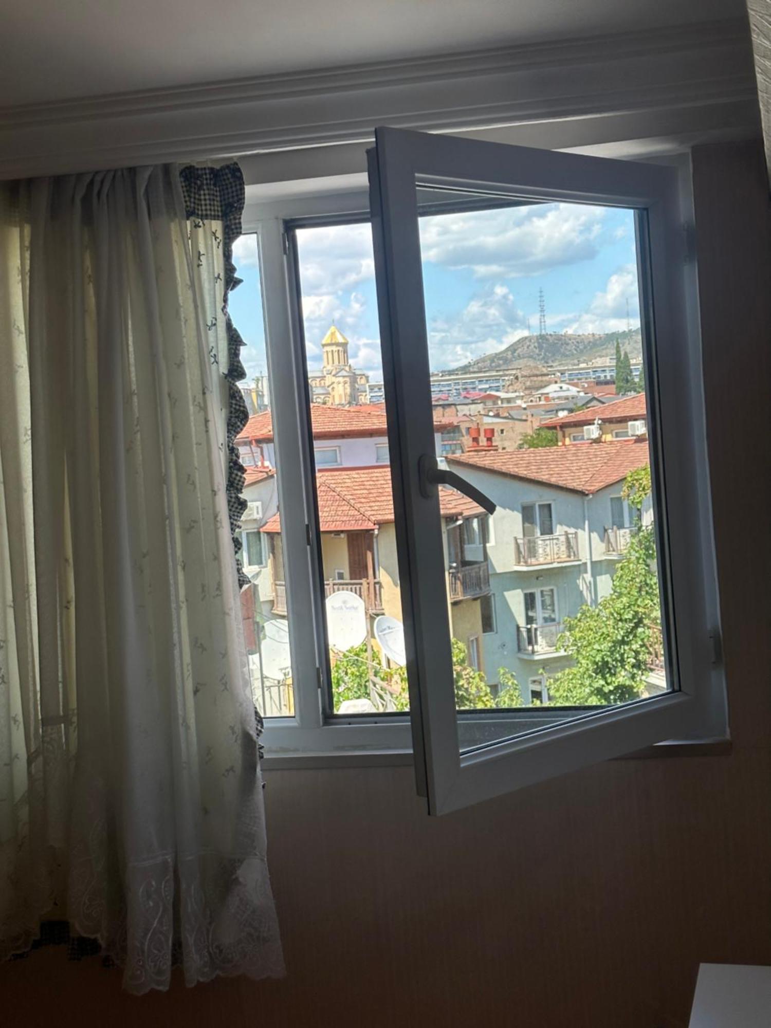 Giorgi Apartment Tbilisi Exterior photo