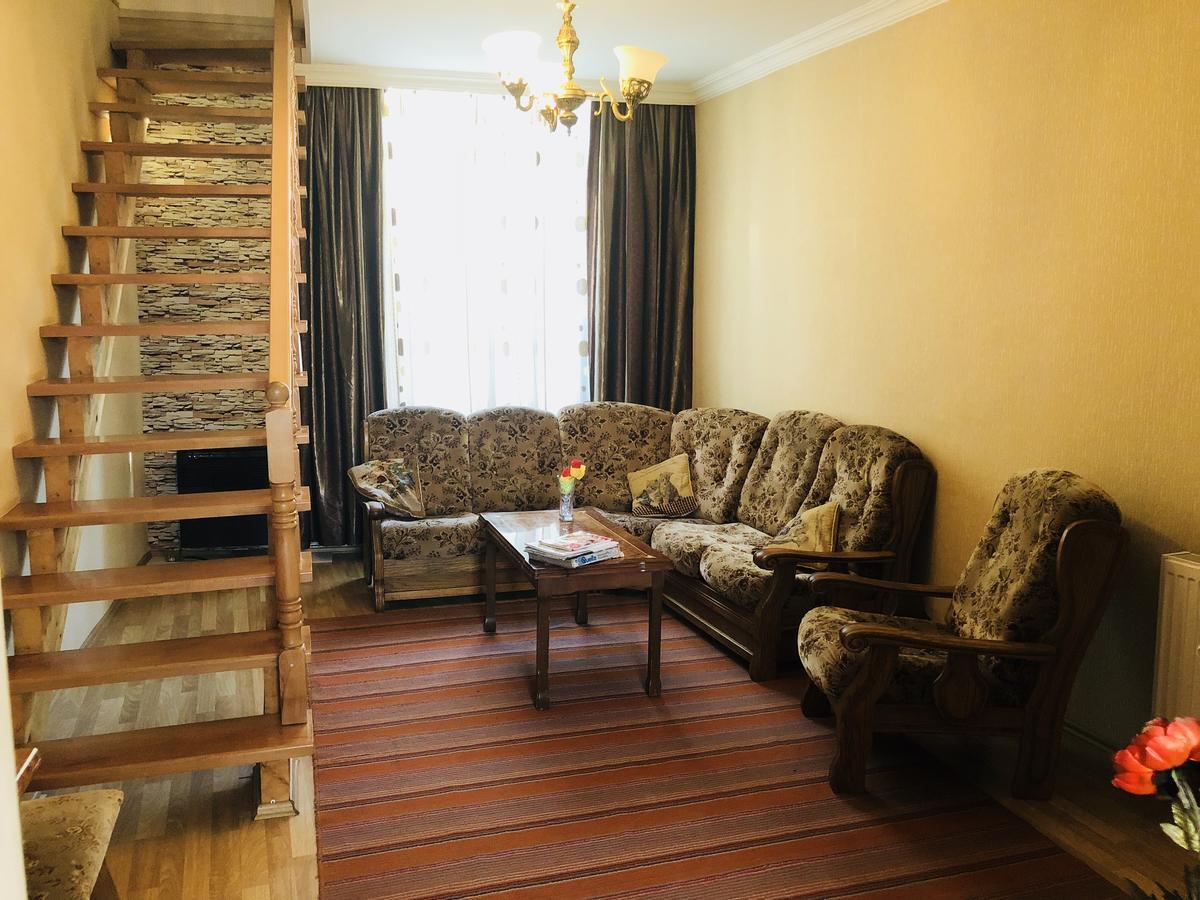 Giorgi Apartment Tbilisi Exterior photo